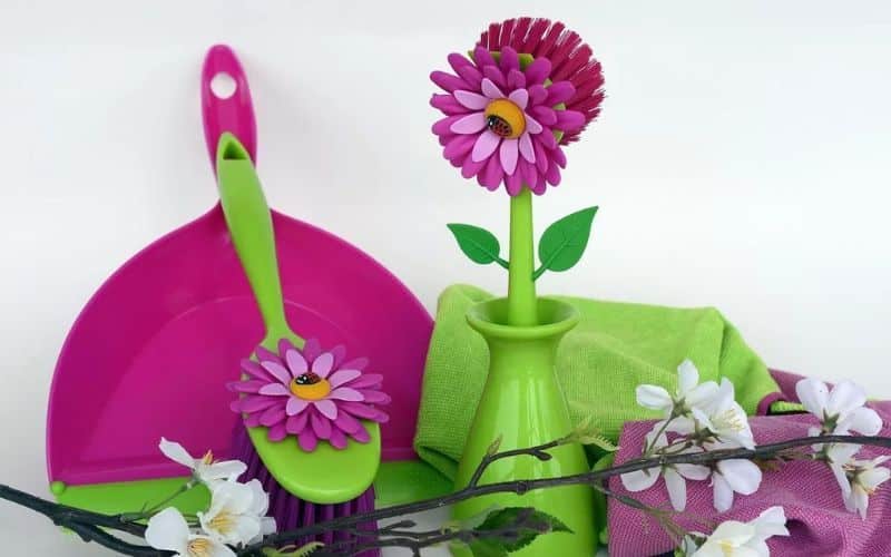 Cleaning tools with spring themed design