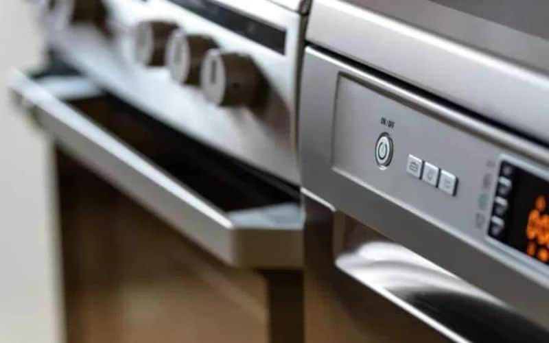 CLEANING STAINLESS STEEL APPLIANCES