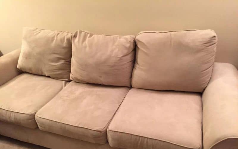 MICROFIBER COUCH