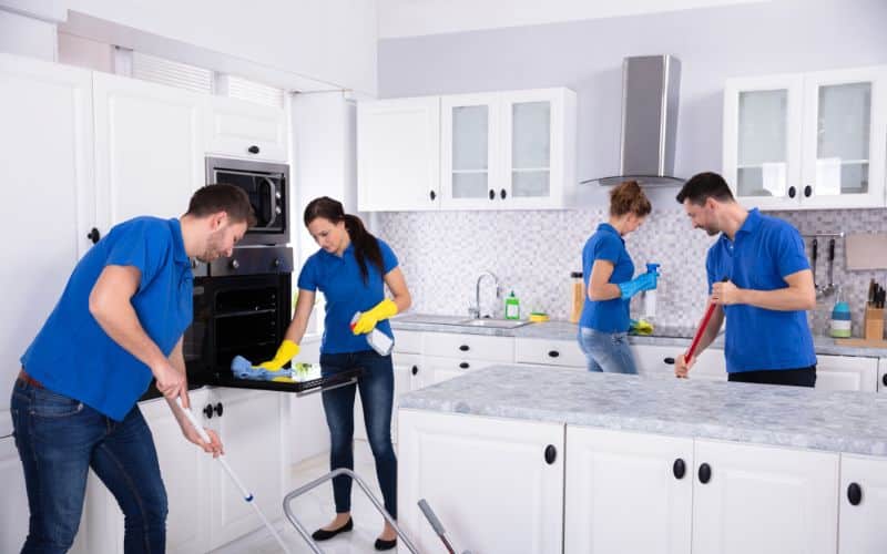 BENEFITS OF HIRING A MOVE-IN CLEANING SERVICE